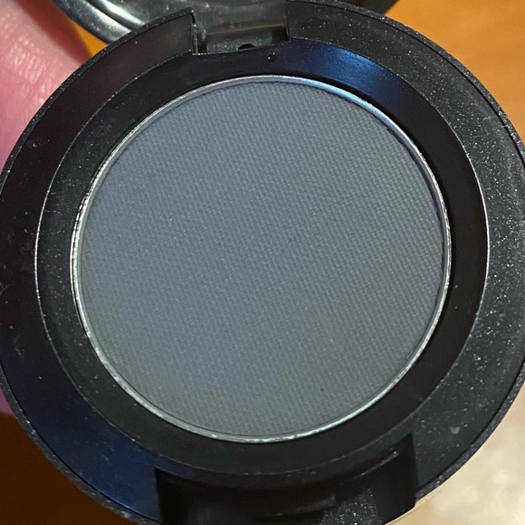 MAC Matte Eye Shadow Greystone - Picture 8 of 16